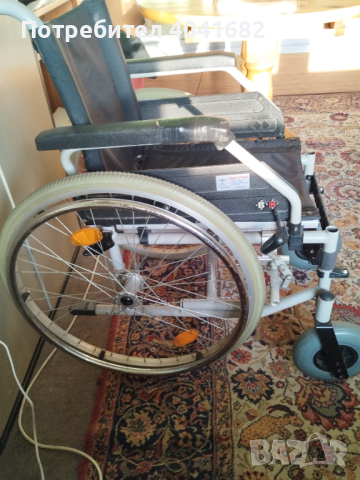 Сгъваема инвалидна коли4ка в зазено,добро състояние , снимка 3 - Инвалидни колички - 44925721