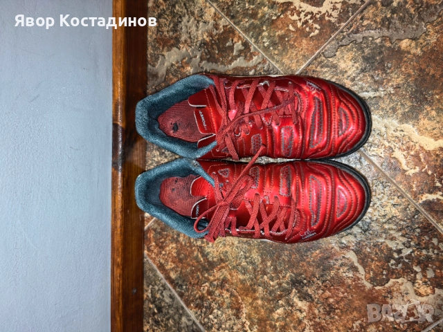 Подарявам обувки за футбол, запазени, червени, 41 номер 