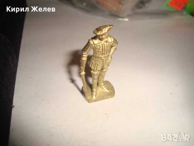 МУСКЕТАР СТАРО БРОНЗОВО ВОЙНИЧЕ КИНДЕР РЯДКО 19218, снимка 5 - Колекции - 31358824