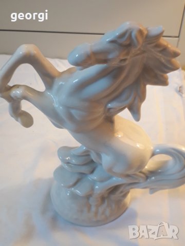 Порцеланова статуя на кон, снимка 4 - Колекции - 31355415