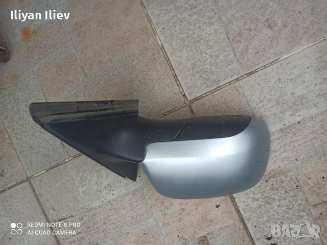 Дясно огледало за Ауди А4 Б5 , снимка 2 - Аксесоари и консумативи - 38190679