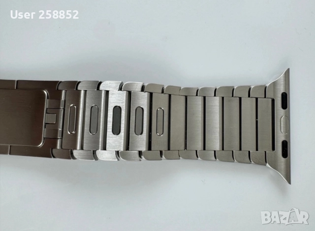 Оригинална Apple Watch сребърна каишка от неръждаема стомана със закопчаване на пеперуда - Оригинал, снимка 15 - Каишки за часовници - 52841895