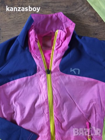 kari traa - страхотна дамска ветровка, снимка 2 - Спортни екипи - 38177145