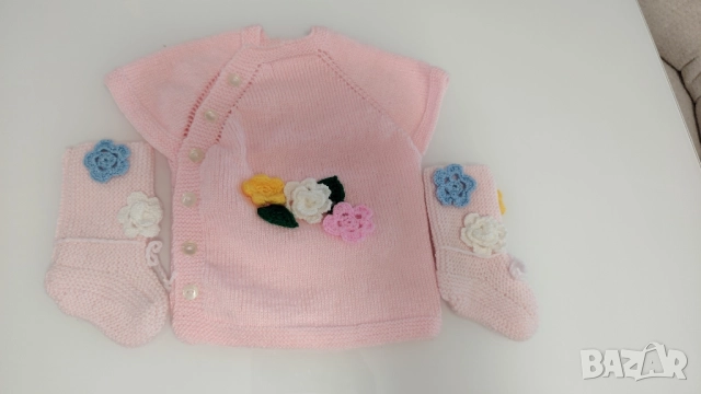 Нови пуловерче с терлички/+6 месеца, снимка 5 - Комплекти за бебе - 52494389