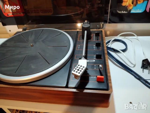 Грамофон Lenco L65 Belt-Drive, снимка 3 - Грамофони - 47272979