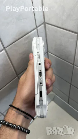 PSP 1000 Ceramic White, снимка 3 - PlayStation конзоли - 55962396