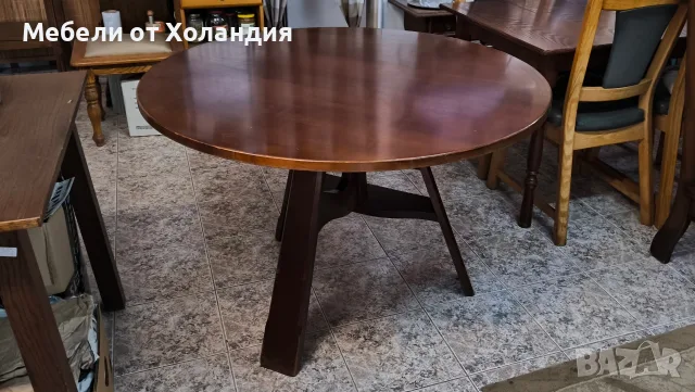 Кръгла трапезна сгъваема маса