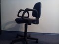 Стол, снимка 1 - Столове за офис - 29170043