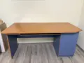 Бюро с голям плот подходящо за учене или работа, снимка 1