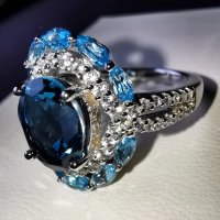 Прекрасен Сребърен 925 пръстен с Родиево покритие и Натурални сини Топази и Циркони!, снимка 9 - Пръстени - 44360969