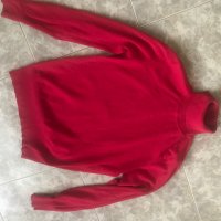 Продавам меки , топли блузи тип -поло червено.Марката е GAP , снимка 4 - Блузи с дълъг ръкав и пуловери - 38814948