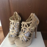 Високи токчета , снимка 2 - Дамски обувки на ток - 38875466