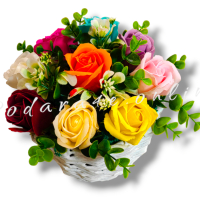 Букет от ароматни сапунени рози в ръчно изработена бяла кашпа Подходящ подарък за всеки повод , снимка 6 - Романтични подаръци - 44702236