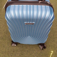 🧳Стилен куфар с колелца за ръчен багаж с твърдо покритие 40/30/20см , снимка 8 - Други стоки за дома - 44779523
