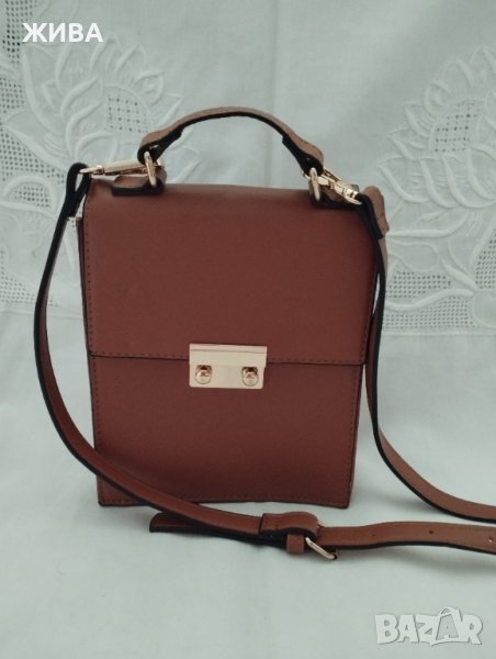 Малка дамска чанта през рамо, снимка 1