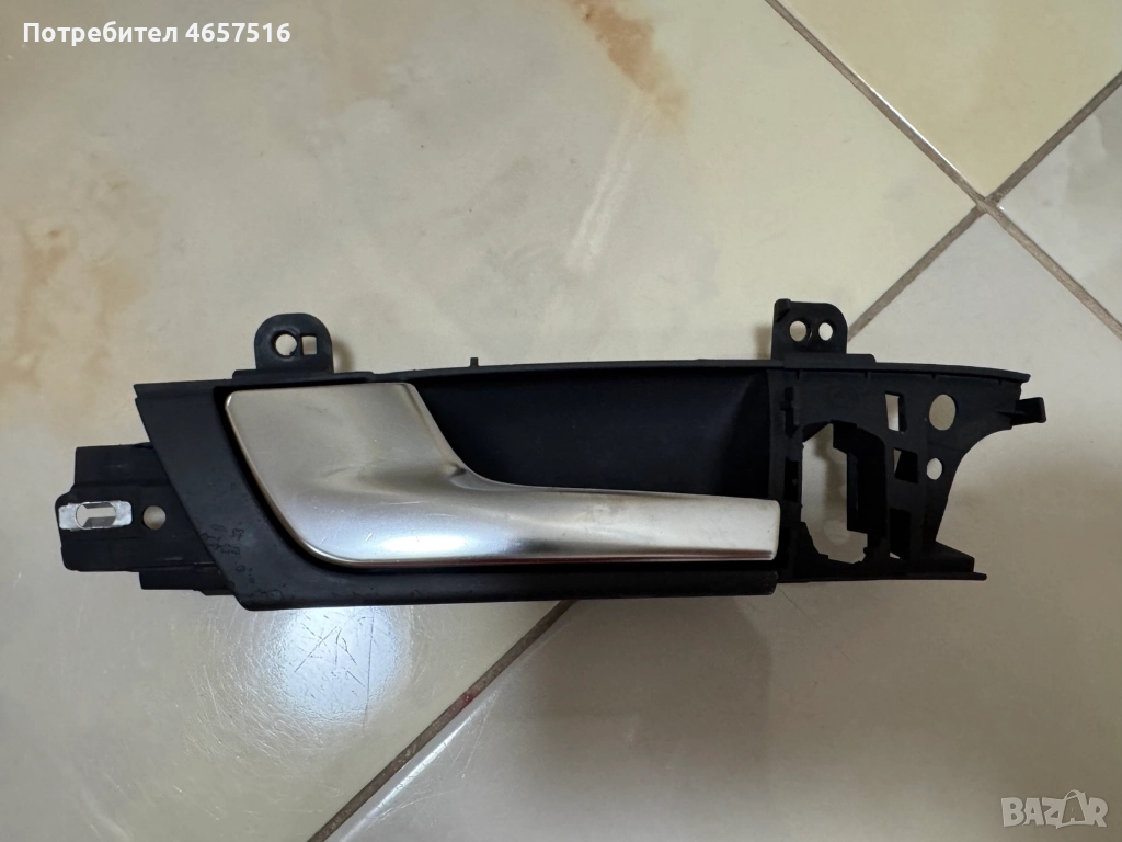 Вътрешна дръжка на предна лява врата на Ауди Audi A3 само за 20лв. 8P4837019D, снимка 1