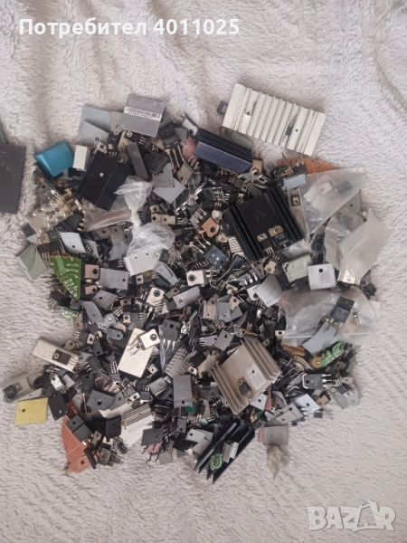 Лот всякакви транзистори 4 кг, снимка 1