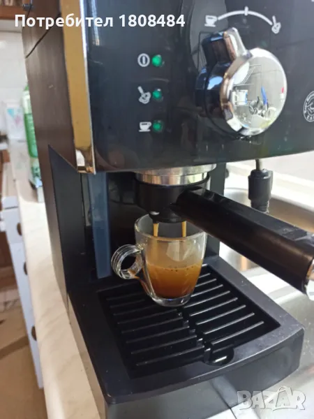 Кафемашина Саеко Поемия с ръкохватка с крема диск, работи отлично и прави хубаво кафе с каймак , снимка 1