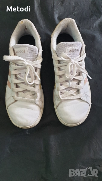 Маратонки Адидас добре запазени с размер 35,5, снимка 1