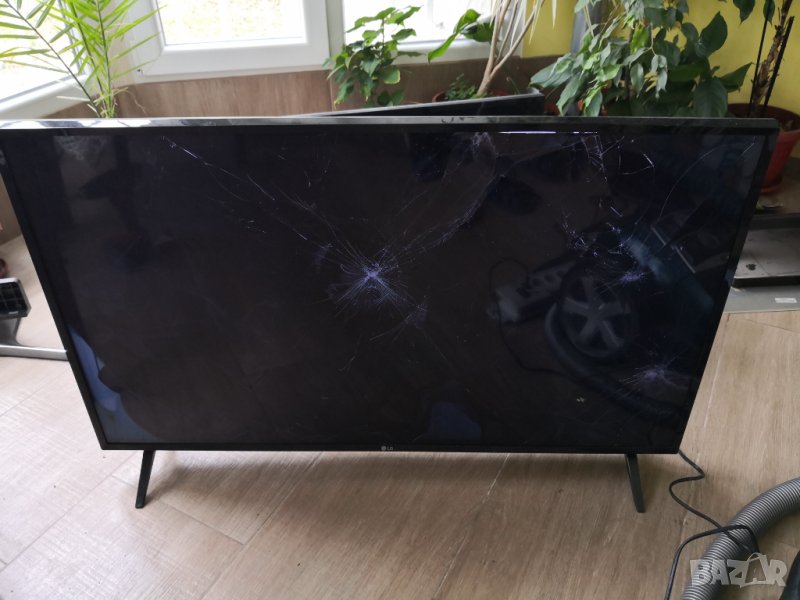  LG 43UK6300MLB -счупен екран, снимка 1
