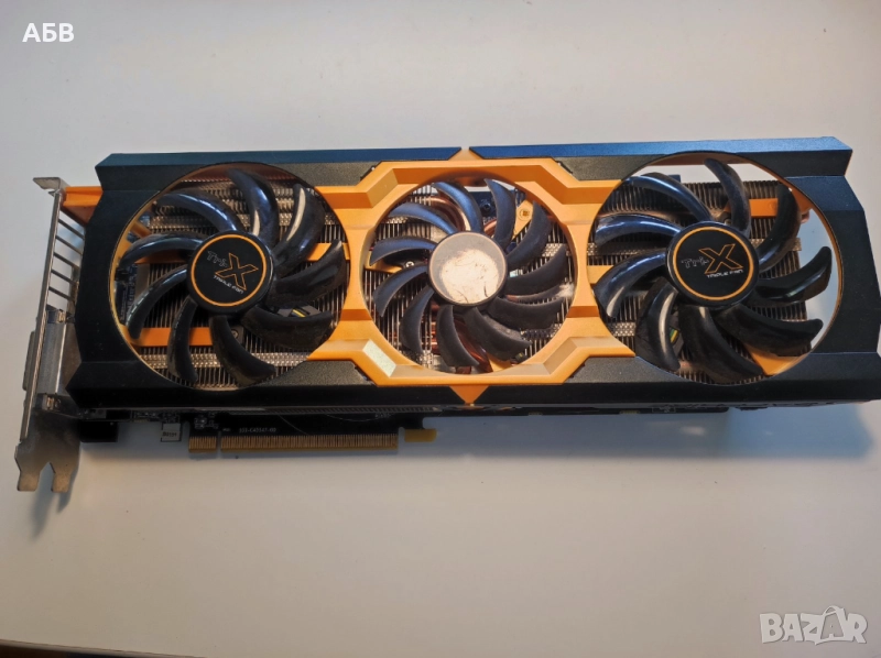 Продават се 2 видеокарти Radeon R9 270X на AMD, снимка 1