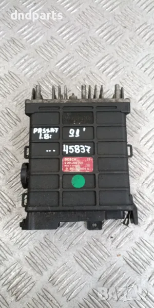 Компютър VW Passat 1.8i 1991г.	, снимка 1