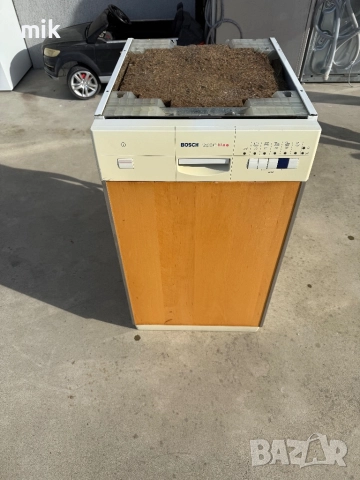 Съдомиялна Bosch 45 см за вграждане под плот