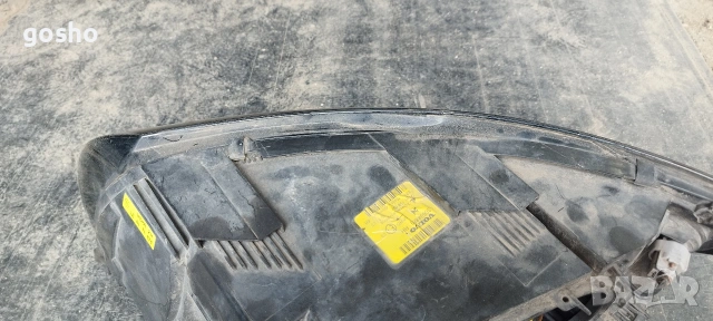 Десен фар Volvo s40/v50, снимка 4 - Части - 53929675