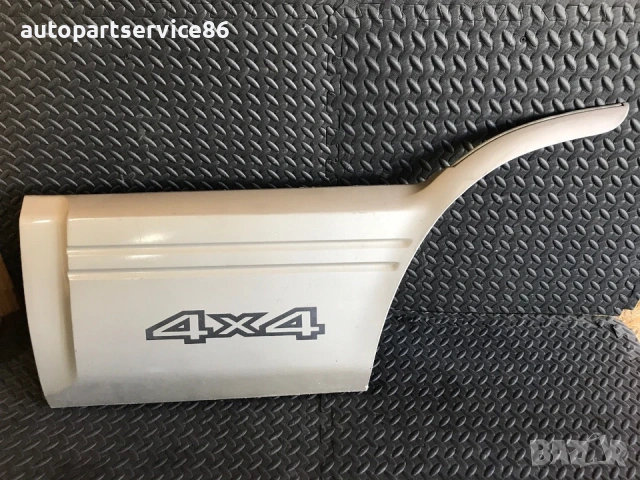 Външна лайсна за задна лява врата за Nissan Terrano II (2001) 828711F100