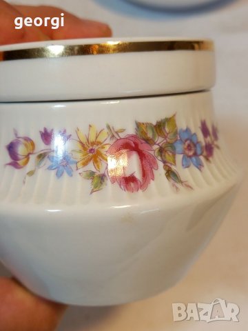 Немска порцеланова бисквитиера и бижутерка , снимка 3 - Декорация за дома - 38192373