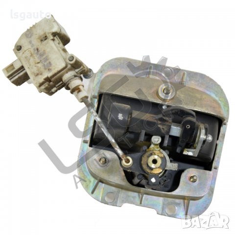 Бутон отваряне заден капак с машинка централно заключване Seat Ibiza II (1993-2002) ID: 88416, снимка 2 - Части - 38378215