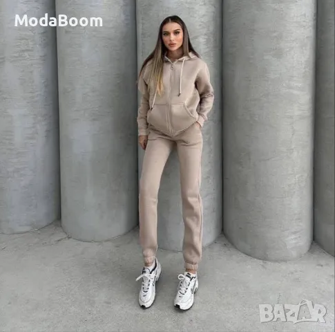 Ватиран дамски екип Различни цветове , снимка 2 - Спортни екипи - 48950584