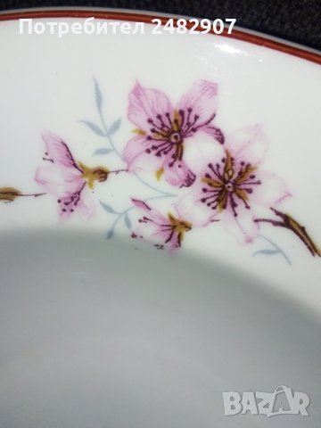 Комплект стари порцеланови чинии - 3 бр. 