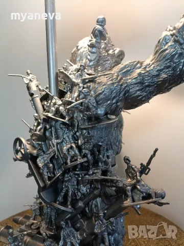King Kong , Кинг Конг , авторска, бутикова лампа с екшън фигури. , снимка 12 - Настолни лампи - 50012384
