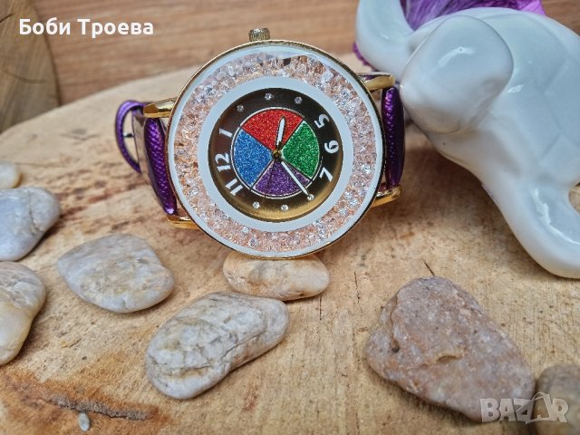 Елегантен дамски часовник в лилав цвят

Свеж и модерен, подходящ за сезон пролет-лято., снимка 2 - Дамски - 44367718