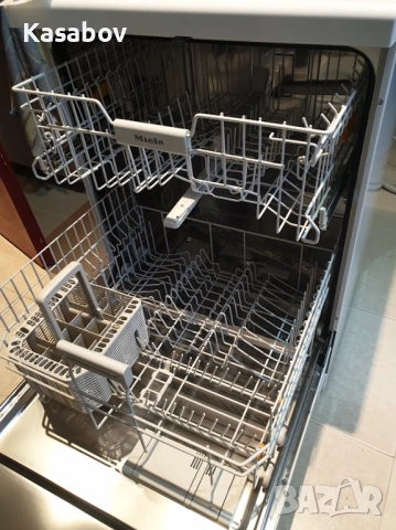 UK - Miele Съдомиялна - 14 Комплекта - Свободностояща - 60см, снимка 8 - Съдомиялни - 53058028