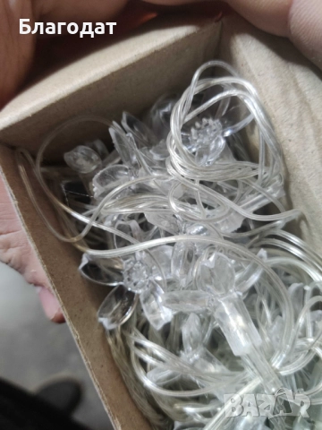 Многоцветни коледни LED лампички с цветя с щепсел  - Многоцветни, дължина - 5м ,28бр лампички., снимка 17 - Декорация за дома - 52410693