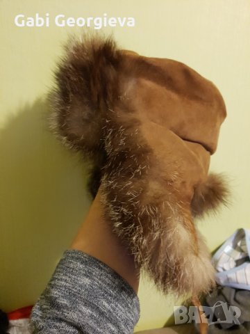 Дамска зимна шапка с естествен косъм , снимка 2 - Шапки - 31856244