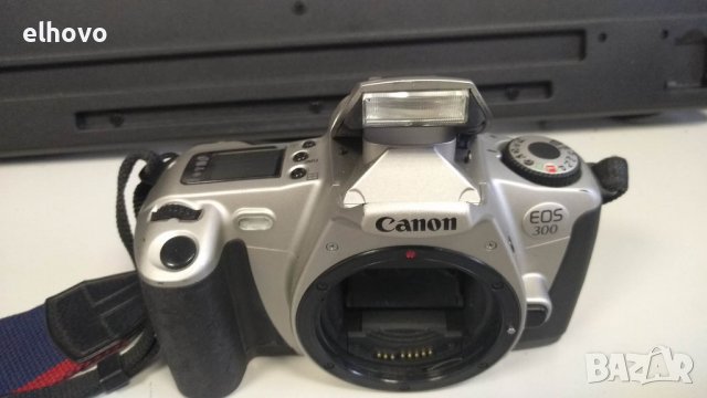 Фотоапарат Canon EOS 300, снимка 6 - Фотоапарати - 38944353