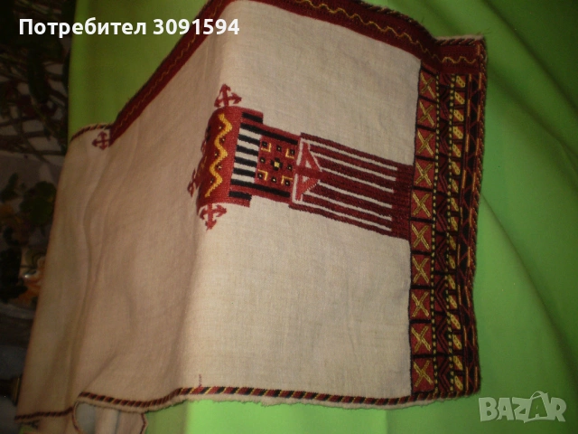 Старо ръчно бродирано перде червена бродерия , снимка 2 - Антикварни и старинни предмети - 53177405