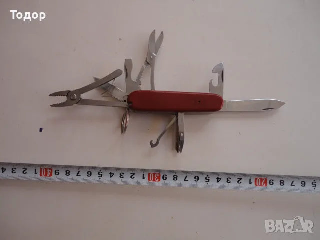Швейцарски многофункционален армейски нож Victorinox 4