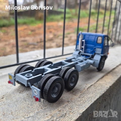 Berliet 2 броя в мащаб 1/43, снимка 11 - Коли, камиони, мотори, писти - 54019277