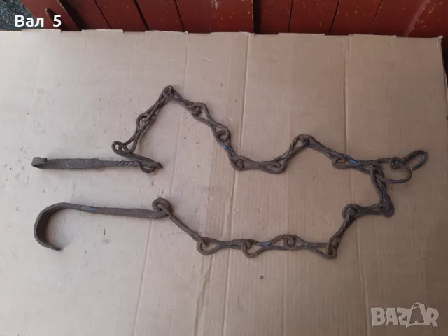 Стара верига за огнище от ковано желязо , здрава