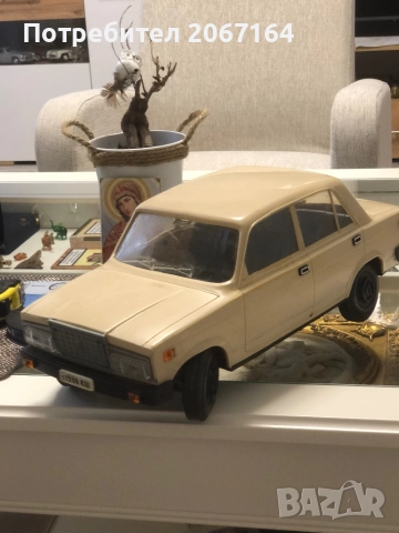 Голям модел на Лада  в мащаб 1:8, снимка 2 - Колекции - 51725257