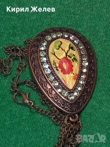 ВИНТИДЖ ФЛОРАЛЕН МЕДАЛЬОН МНОГО КРАСИВ с КРИСТАЛИ и ВЕРИЖКА 9699, снимка 3 - Колиета, медальони, синджири - 30568837