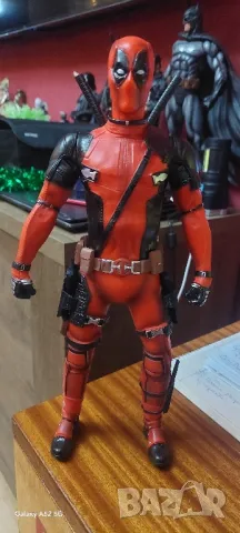 Фигура на Deadpool-30см,нова, снимка 3 - Фигурки - 48481944