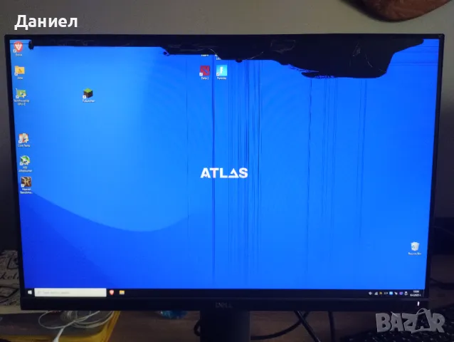 Монитор DELL P2421 с пукнат дисплей , снимка 1