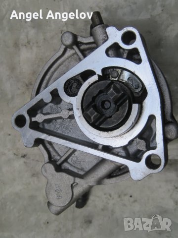 Вакуум помпа 55205444 Pierbburg 729053030103 Opel Zafira Vectra C 1,9 tdci Fiat Grande Multijet , снимка 1