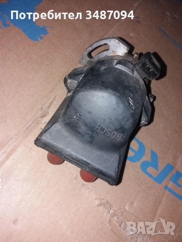 Дистрибутор Bosch 0237521044 Audi 80/100/А6/С4, снимка 2 - Части - 52708465