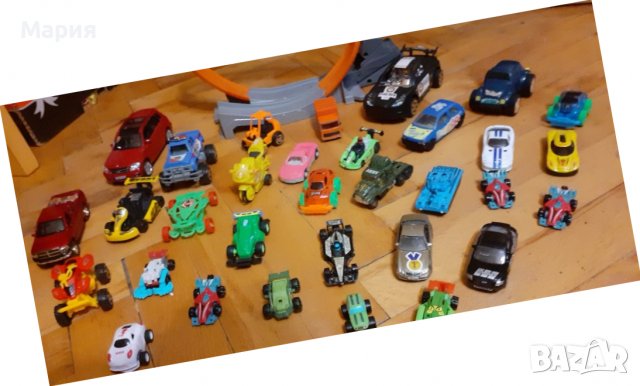 Колички и писта Hot wheels, снимка 3 - Коли, камиони, мотори, писти - 38889893
